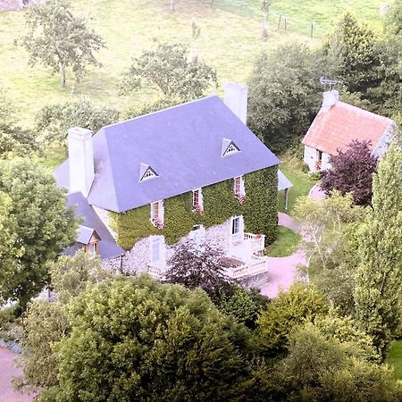 Le Pont De Benneville Cahagnes Экстерьер фото